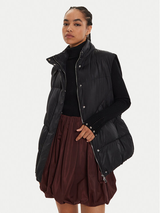 Patrizia Pepe Patrizia Pepe Žieminė striukė 8O0143/A451-K103 Juoda Regular Fit