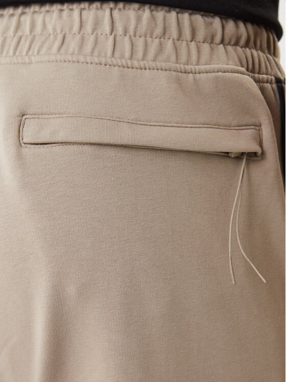 Guess Guess Jogginghose Z2YB19 K6ZS1 Beige Regular Fit