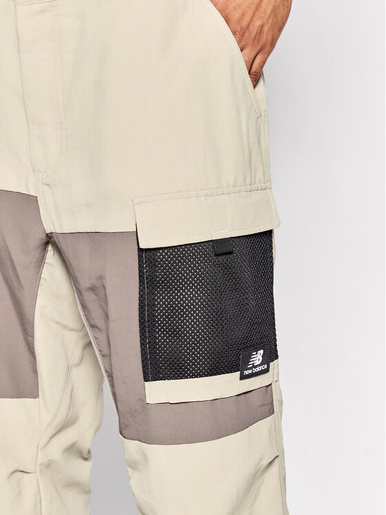 New Balance New Balance Pantaloni din material MP21502 Bej Relaxed Fit