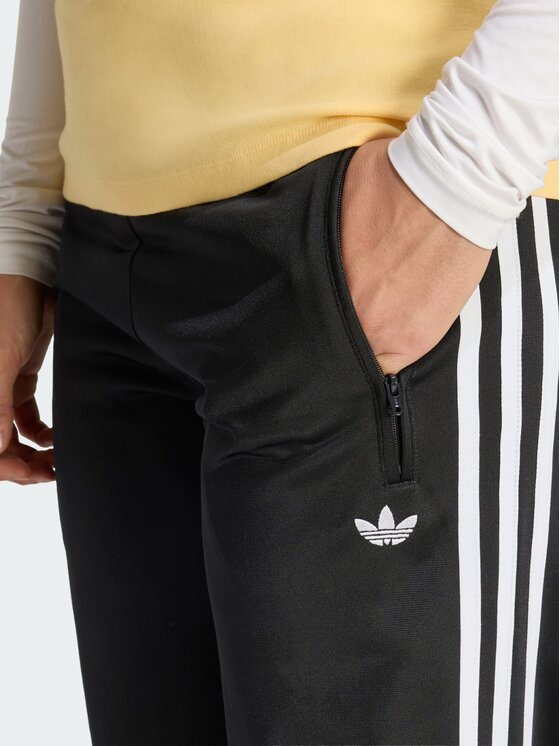 adidas adidas Spodnie dresowe Firebird Czarny Loose Fit