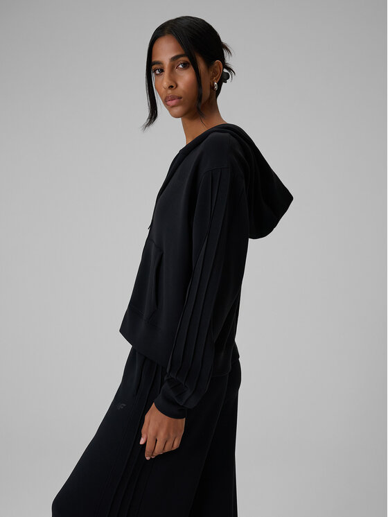 4F 4F Bluza SELF LOVE Czarny Regular Fit