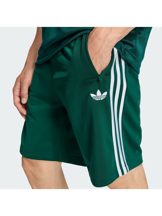 adidas adidas Szorty materiałowe 159247 Zielony Regular Fit