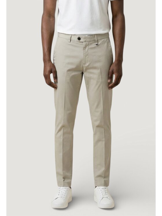 Antony Morato Antony Morato Pantaloni chino MARK SLIM FIT WITH LOGOED RUBBER FLAG Beige Slim Fit