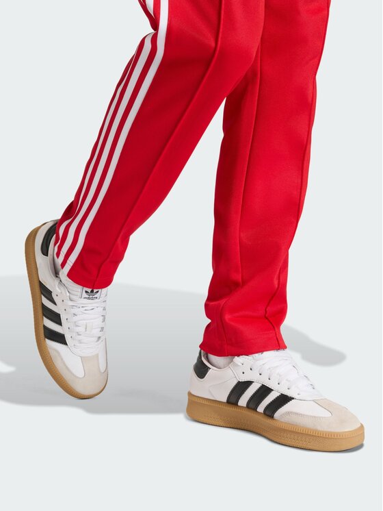 adidas adidas Spodnie dresowe CLASSIC Czerwony Slim Fit