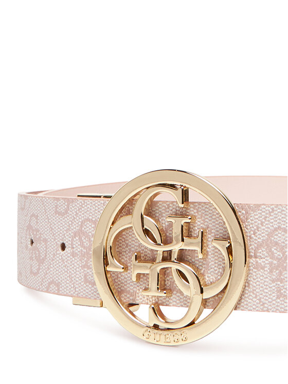Pasek pokazany pod kątem z przodu, z wyeksponowaną okrągłą klamrą.