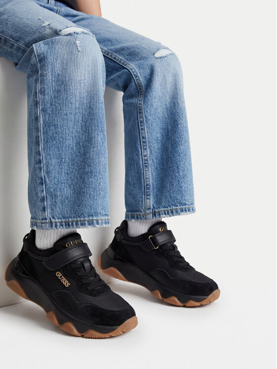 Guess Guess Sneakersy CEO-CP40GG08W2026 Černá