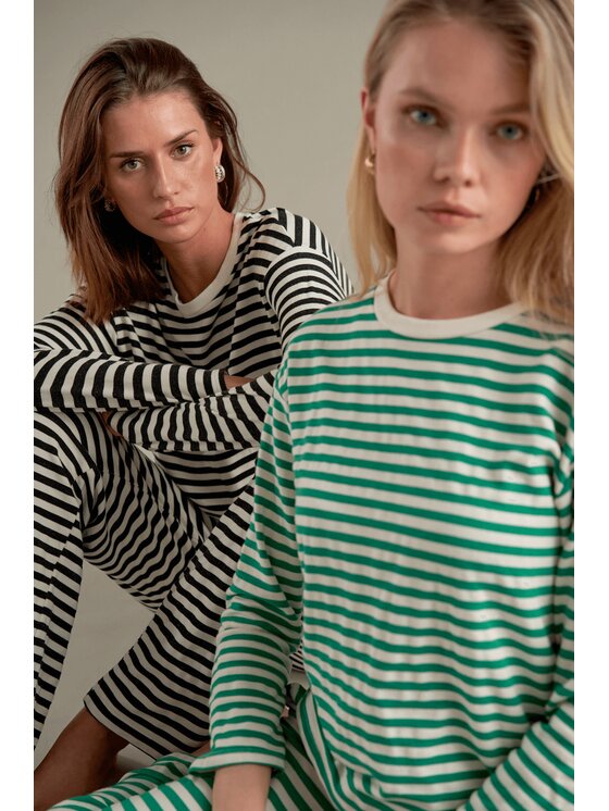 TeeShoppen TeeShoppen Spodnie materiałowe 'Basic Collection' Czarny Regular Fit