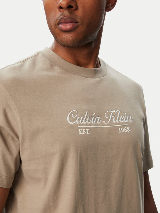 Calvin Klein Jeans Calvin Klein Jeans T-Shirt LV04RG822G Dunkelbeige Regular Fit