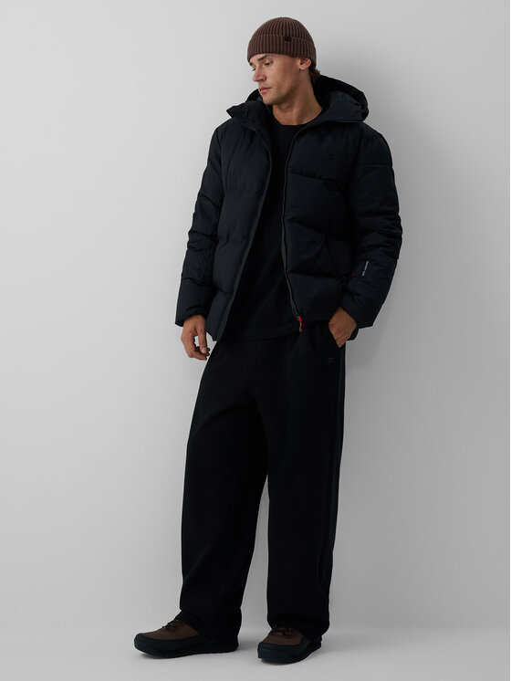 4F 4F Kurtka zimowa URBAN COMMUTER Czarny Regular Fit