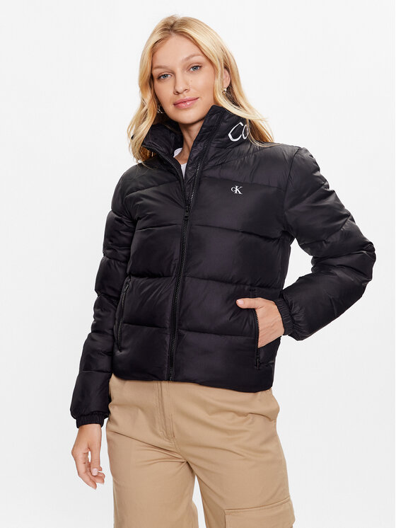 Calvin Klein Jeans Calvin Klein Jeans Prechodná bunda J20J221381 Čierna Regular Fit