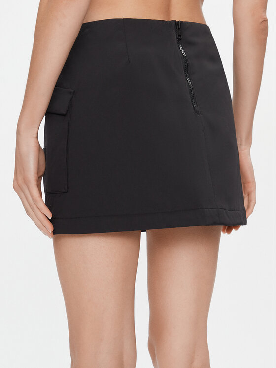 Calvin Klein Jeans Calvin Klein Jeans Cпідниця-міні Light Padded Cargo Skirt J20J222620 Чорний Regular Fit