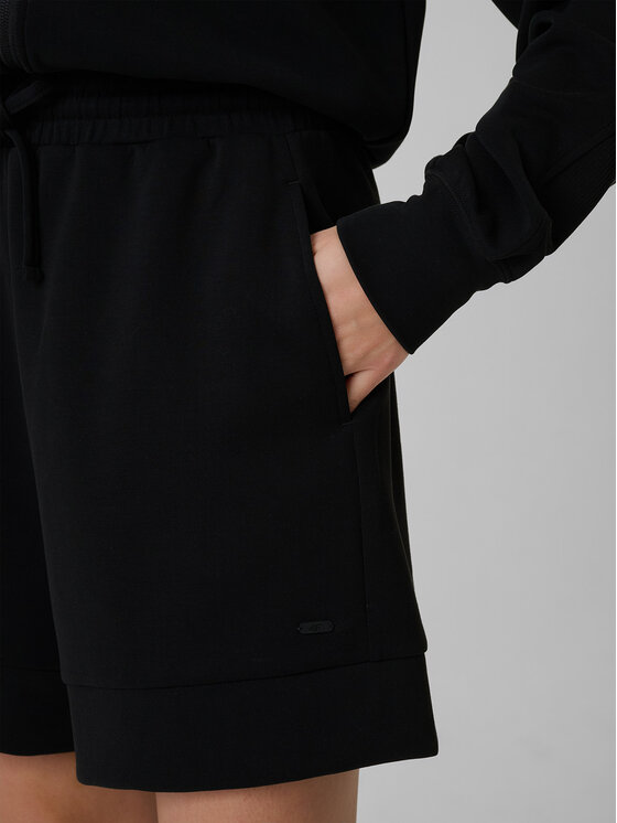 4F 4F Szorty sportowe SPORTS CLUB Czarny Regular Fit