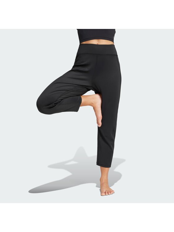 adidas adidas Spodnie dresowe All Me Yoga Essentials JL9361 Czarny Slim Fit