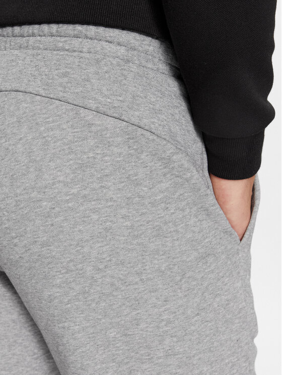Puma Puma Spodnie dresowe Puma Essentials Logo Pants Szary Regular Fit