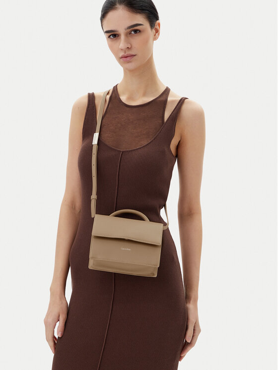 Calvin Klein Calvin Klein Torebka Ck Linn Top Handle Crossbody K60K613162 Beżowy
