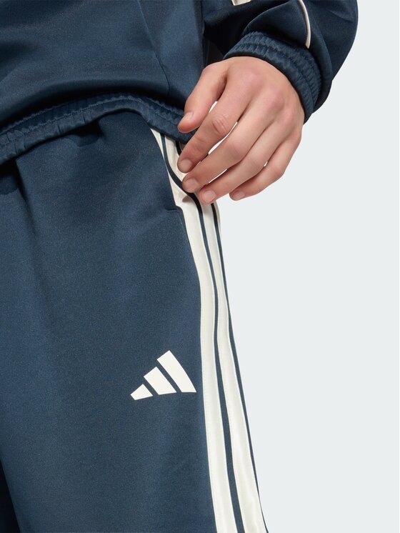 adidas adidas Spodnie dresowe 151845 Niebieski jasny Loose Fit