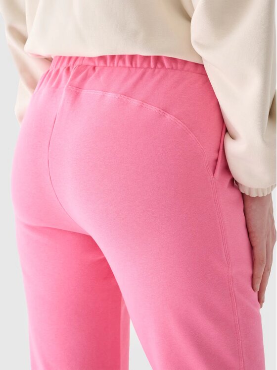 4F 4F Pantaloni da tuta 4FWAW24TTROF0925-54S Rosa Regular Fit