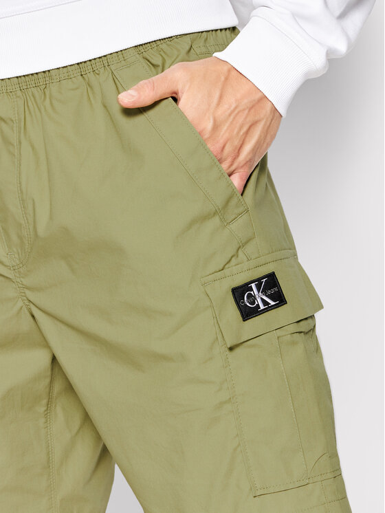 Calvin Klein Jeans Calvin Klein Jeans Pantaloncini di tessuto J30J320068 Verde Regular Fit