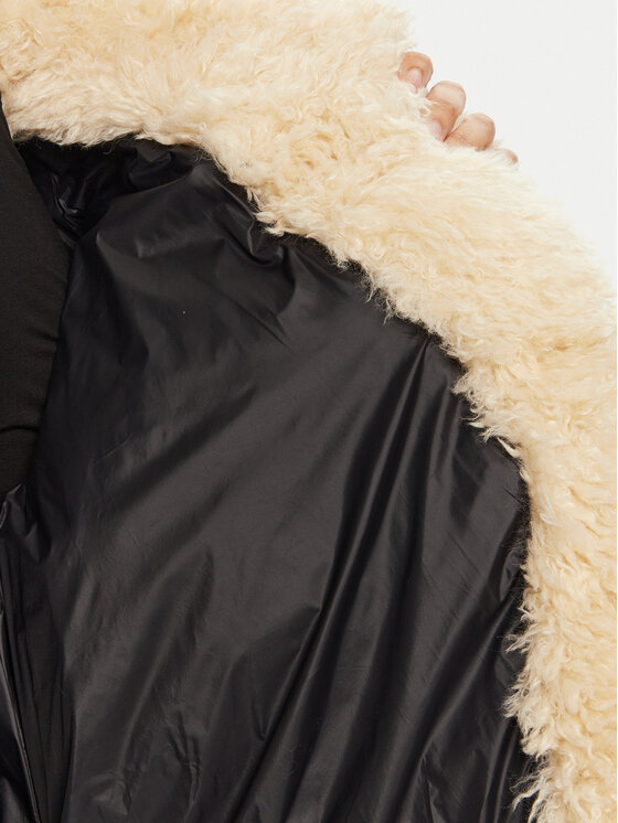 Patrizia Pepe Patrizia Pepe Kożuch 2O0141 A542 Czarny Regular Fit