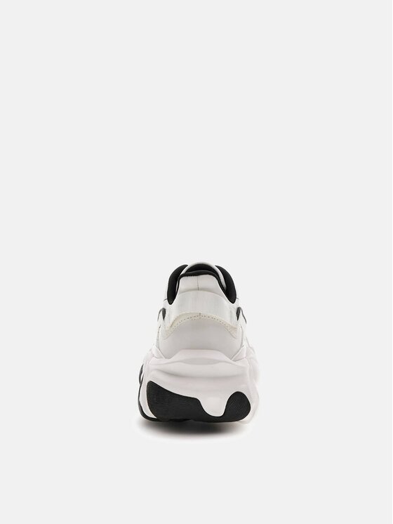 Guess Guess Sneakersy 178415 Czarny
