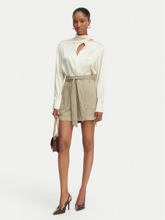 Guess Guess Medžiaginiai šortai W5GD1R WG4C2 Chaki Regular Fit