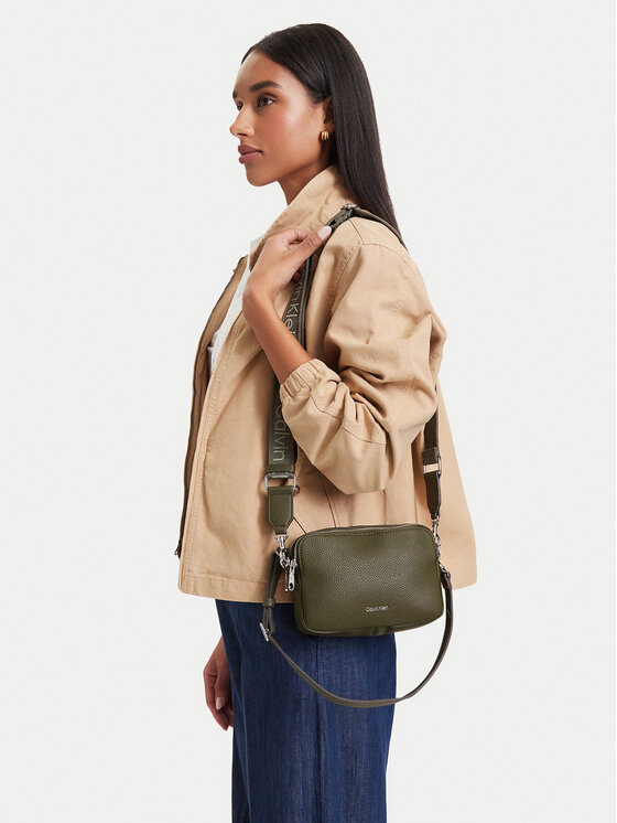 Calvin Klein Calvin Klein Torebka Webbing 2X Strap Camera Bag LV04F3656G Zielony ciemny