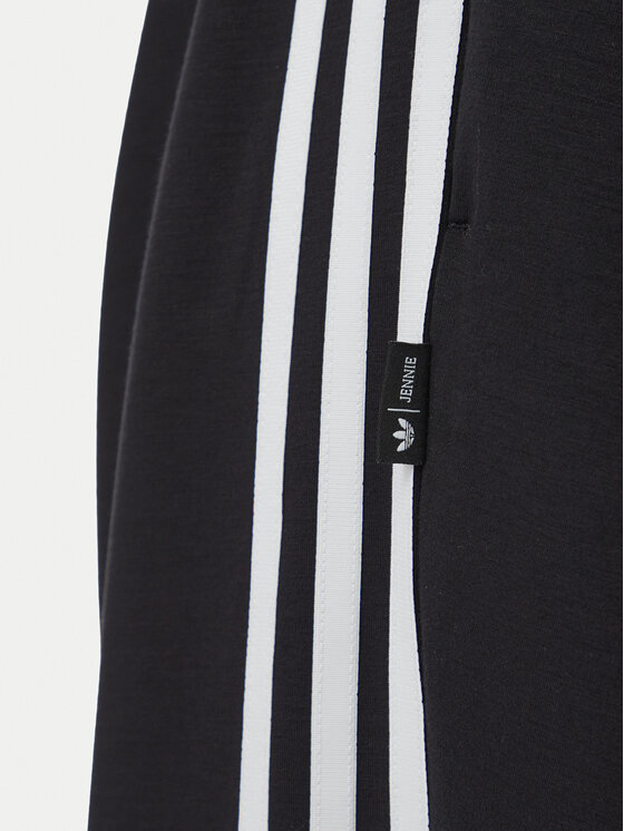 adidas adidas Dressipüksid Adiluna Season 2 X Jennie Pleated Track Tracksuit Bottoms LD8922 Must Regular Fit