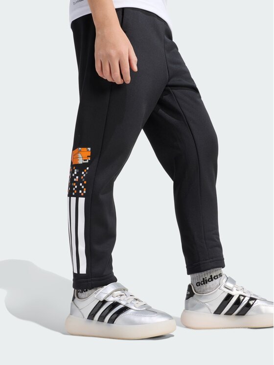 adidas adidas Spodnie materiałowe Minecraft Czarny Regular Fit