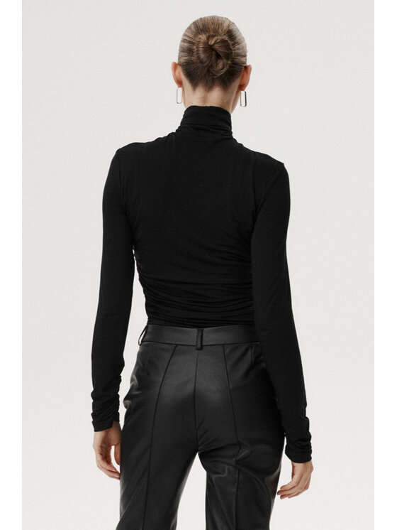 MARI PRETI MARI PRETI Dolcevita Lisara Nero Regular Fit