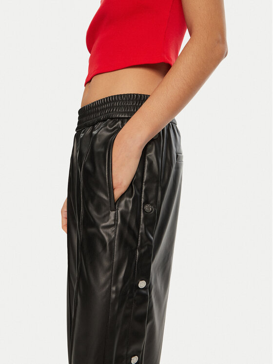 HUGO HUGO Hose aus Kunstleder Hileda-1_B 50522349 Schwarz Straight Leg