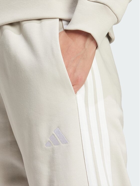 adidas adidas Spodnie dresowe Essentials 3-Stripes Open Hem French Terry Beżowy Regular Fit
