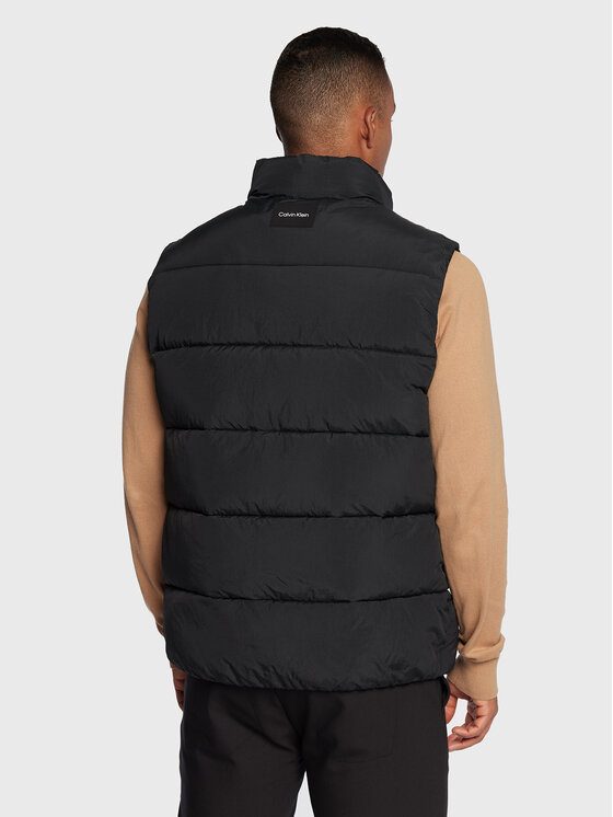 Calvin Klein Calvin Klein Kamizelka Crinkle K10K110334 Czarny Regular Fit