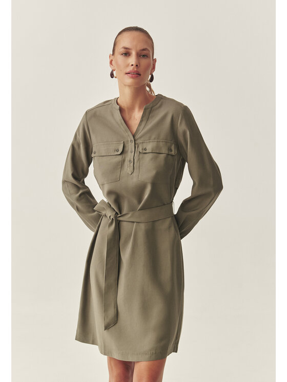 TATUUM TATUUM Sukienka codzienna KORMO Khaki Fitted Fit