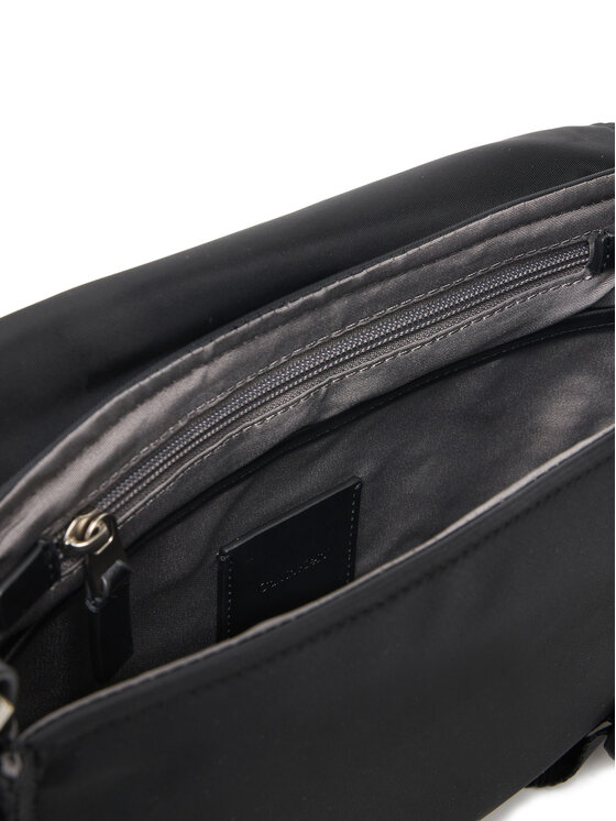 Calvin Klein Calvin Klein Borsa Sleek Small Messenger LV04D3147G Nero