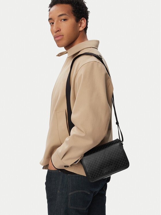 Calvin Klein Geantă crossover Emblem Aop Coated Small Flap Mes LV04D3396G Negru