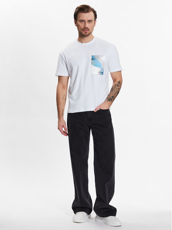 Calvin Klein Calvin Klein T-Shirt Glitch Chest Print Comfort Tee K10K111132 Biały Regular Fit