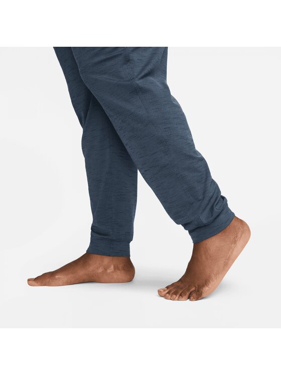 Nike Nike Pantaloni da tuta YogaDri-FIT Blu scuro Regular Fit
