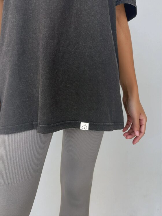 BeShaped BeShaped T-Shirt Body Under Construction Czarny Oversize