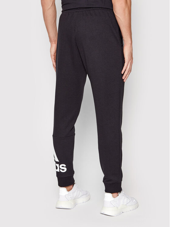 adidas adidas Donji dio trenerke Essentials GK8968 Crna Regular Fit