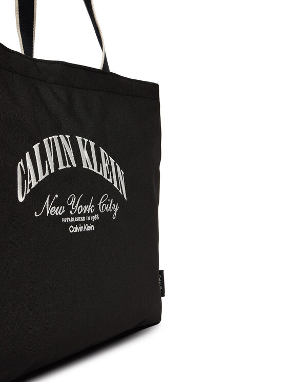 Calvin Klein Calvin Klein Torbica Graphic Capsule Tote LV04D3348G Črna