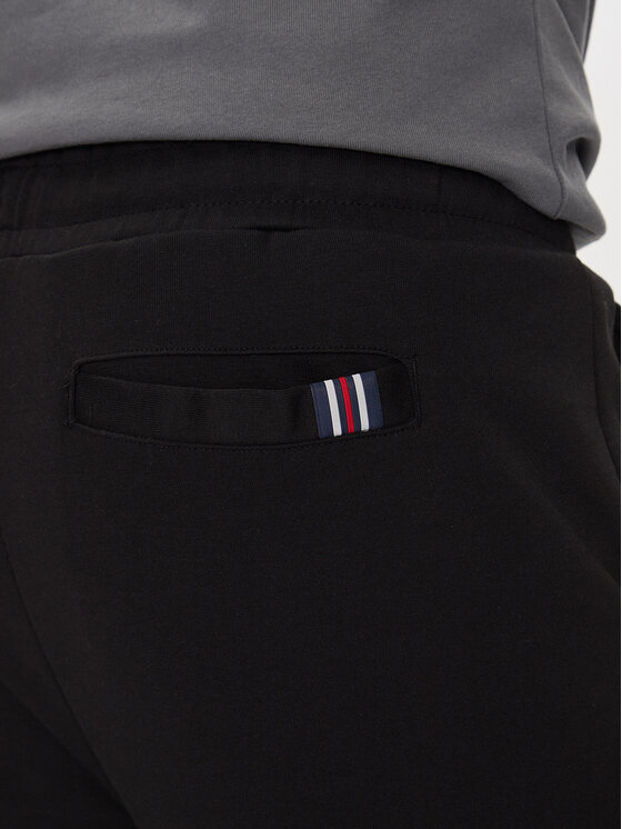 Fila Fila Pantaloni da tuta Lobbes FAM0922 Nero Tapered Fit