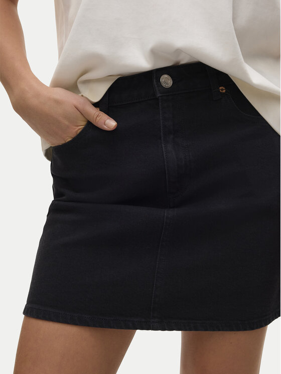 Vero Moda Vero Moda Džínsová sukňa Tessa 10301536 Čierna Regular Fit