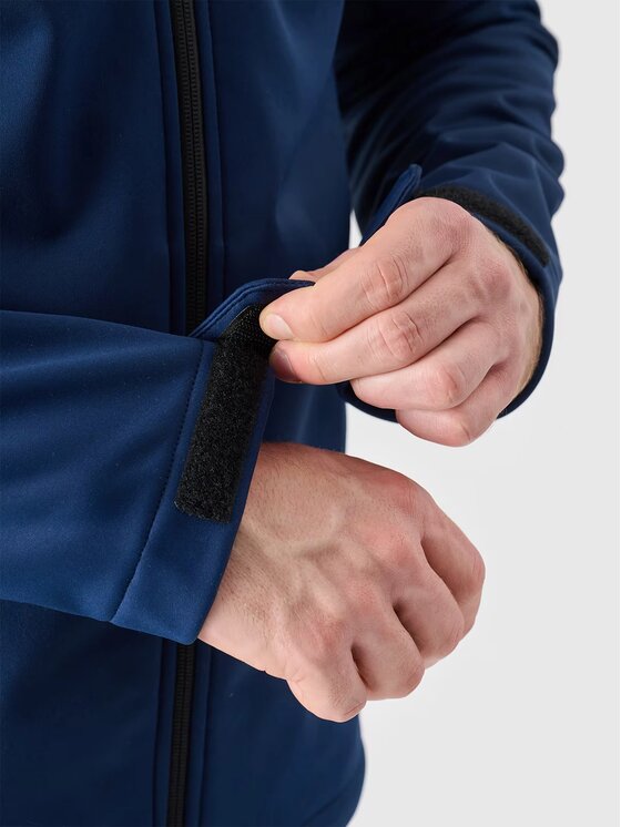 4F 4F Giacca softshell NOSH4SFM001B-31S Blu scuro Regular Fit