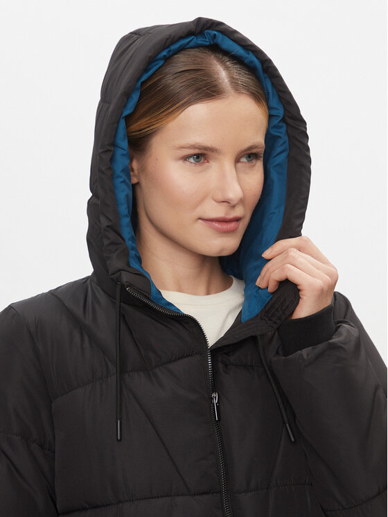 Vila Vila Зимно яке 14084969 Черен Regular Fit
