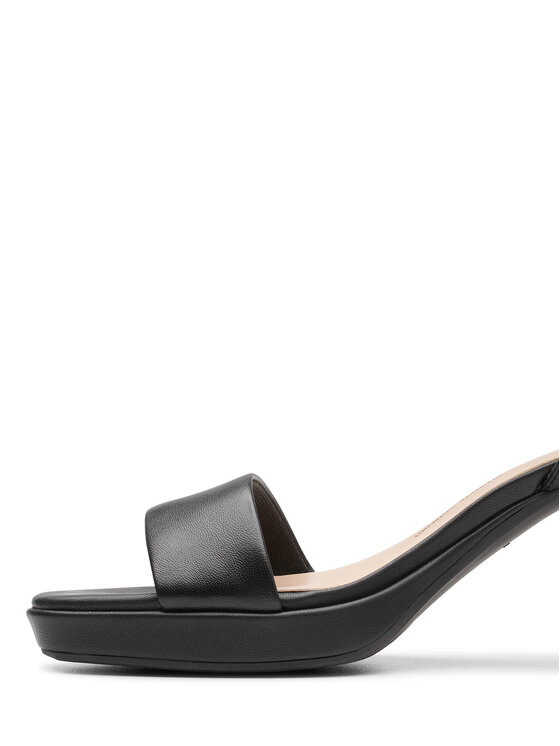 Clarks Clarks Sandale AmbyrLyn Bay 26177005 Crna