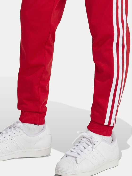 adidas adidas Donji dio trenerke adicolor SST IX7631 Crvena Regular Fit