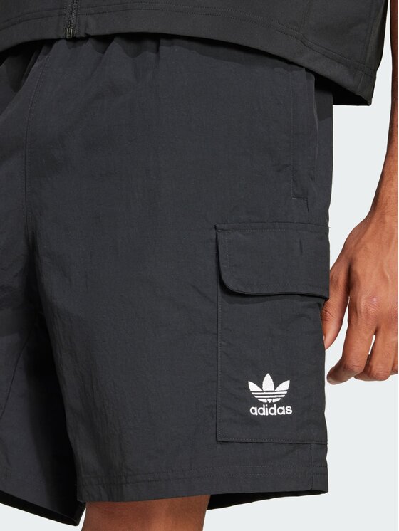 adidas adidas Szorty materiałowe Originals Trefoil Essentials Czarny Regular Fit