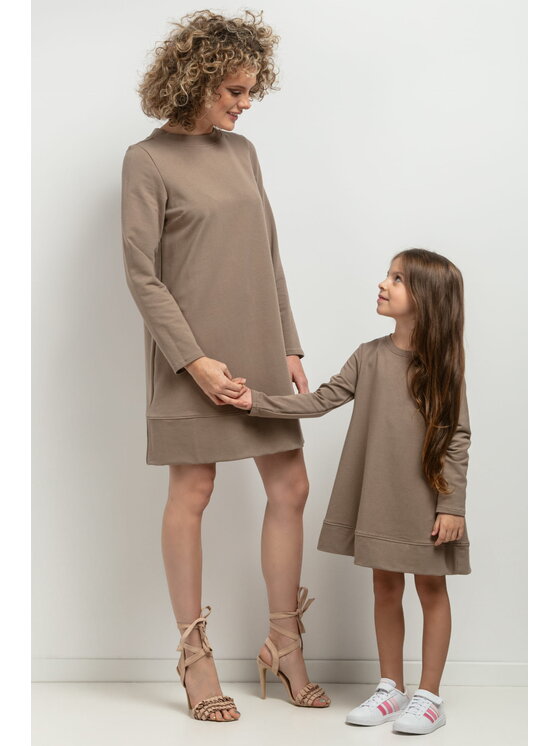 Tessita Tessita Sukienka dzianinowa SUKIENKA MMD36_6_98 Brązowy Basic Fit