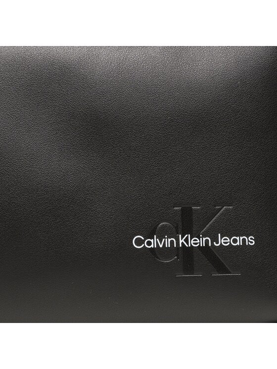 Torbice Calvin Klein •