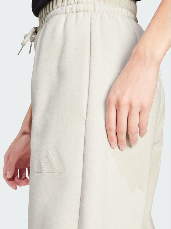 adidas adidas Spodnie materiałowe 139613 Beżowy Loose Fit
